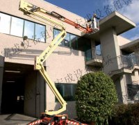 緊湊型履帶式高空作業(yè)平臺(tái)